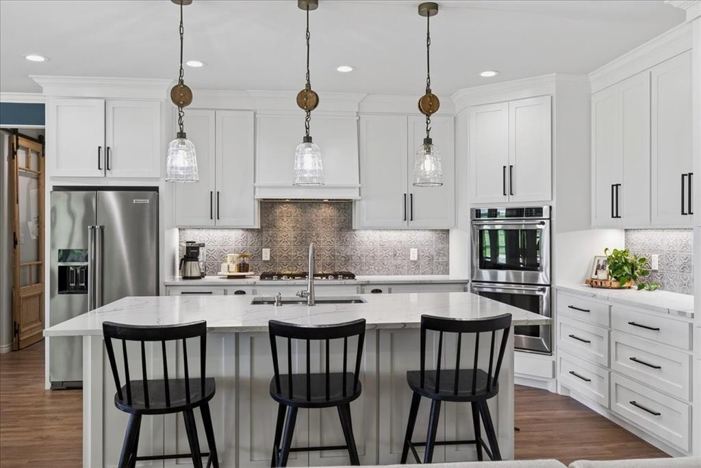 2044 Canyon Lake Road Wills Point, TX 75169 - Photo 10 of 40