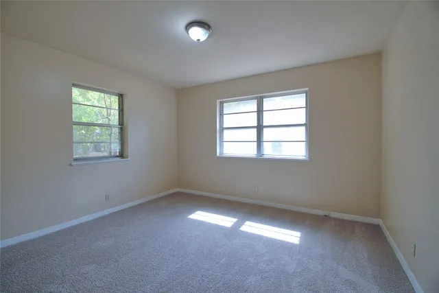 $2,095 | 11907 Oak Trail, Austin, TX 78753