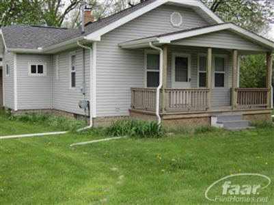 2488 North Center Road Burton, MI 48509 - Photo 6 of 20 20144375-5.JPG