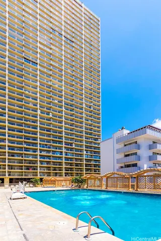 $1,700 | 445 Seaside Avenue, Unit 2709, Honolulu, HI 96815