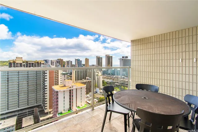 $1,700 | 445 Seaside Avenue, Unit 2709, Honolulu, HI 96815