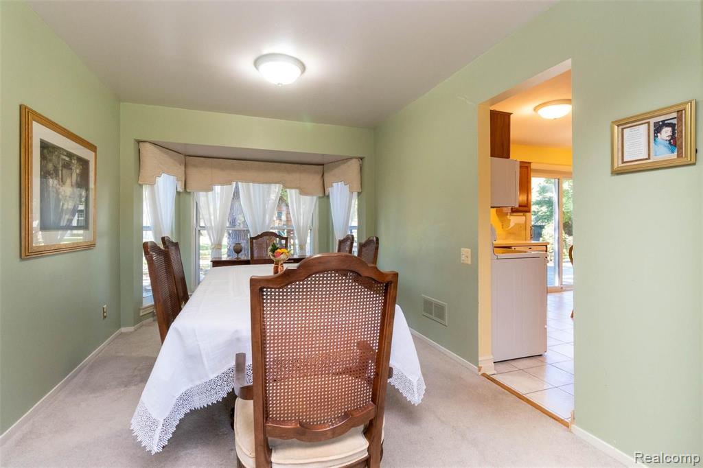 971 Paddington Road Canton, MI 48187 - Photo 10 of 42