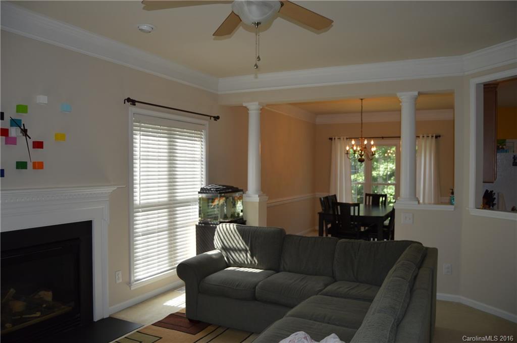 10936 Hellebore Road Charlotte, NC 28213 - Photo 4 of 24 Gallery Image 4