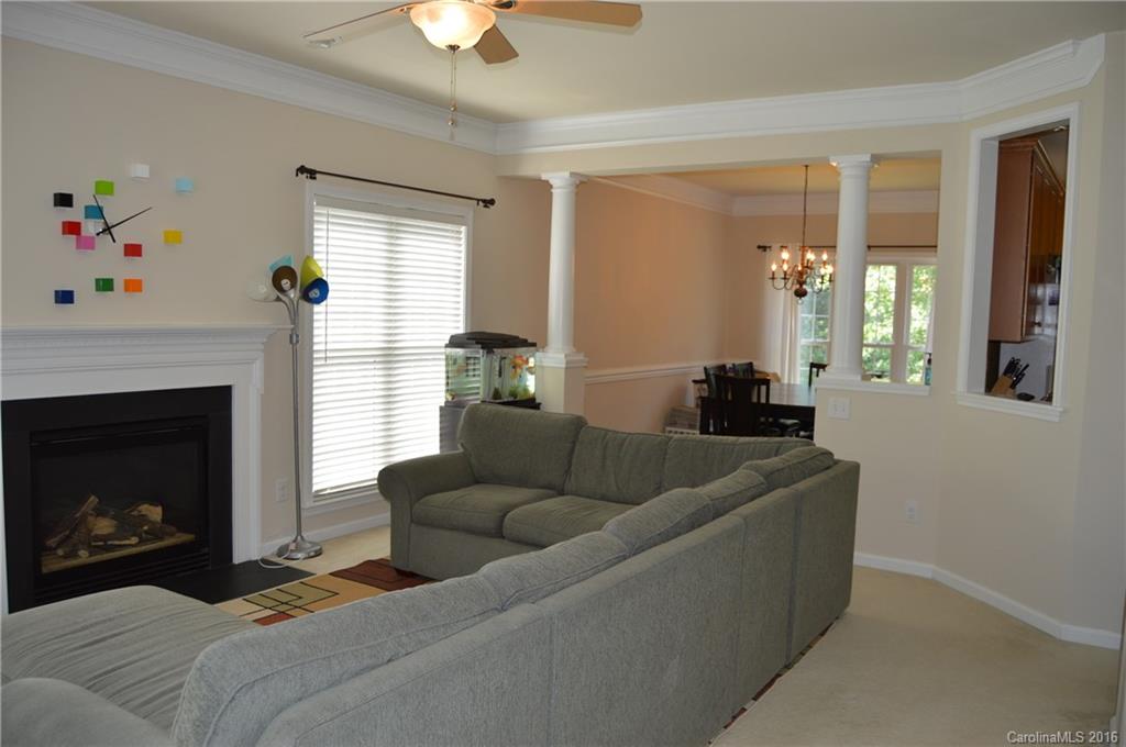 10936 Hellebore Road Charlotte, NC 28213 - Photo 5 of 24 Gallery Image 5