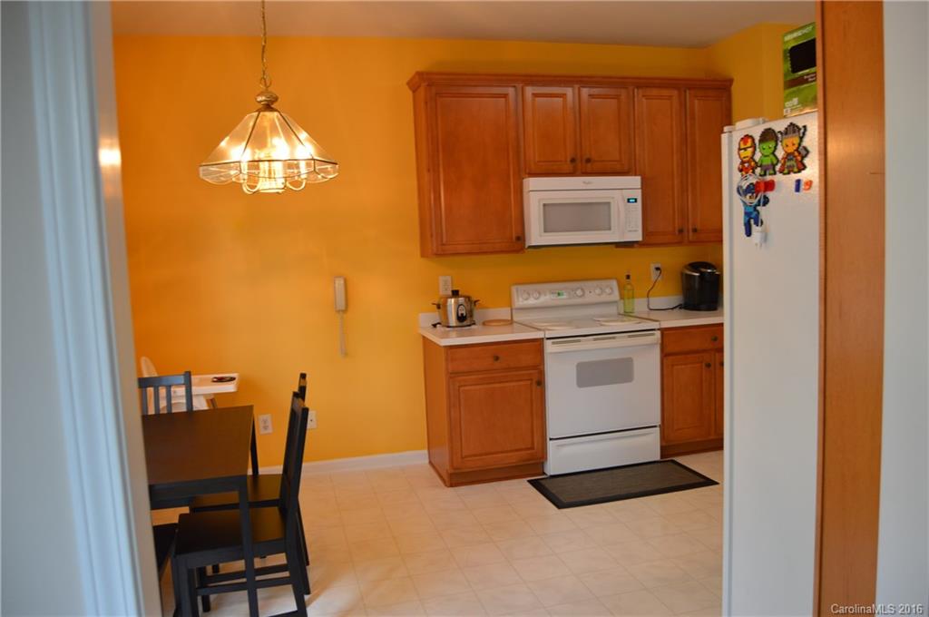 10936 Hellebore Road Charlotte, NC 28213 - Photo 8 of 24 Gallery Image 8