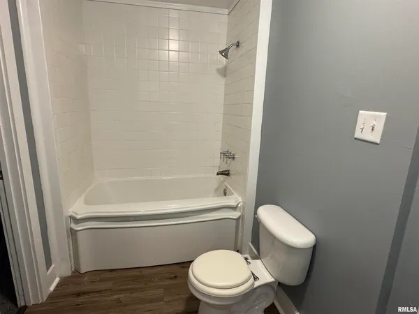 $1,600 | 1013 East 6th Street, Davenport, IA 52803