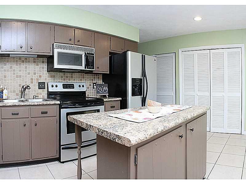 112 Harmony Road Carmel, IN 46032 - Photo 11 of 24 Gallery Image 11