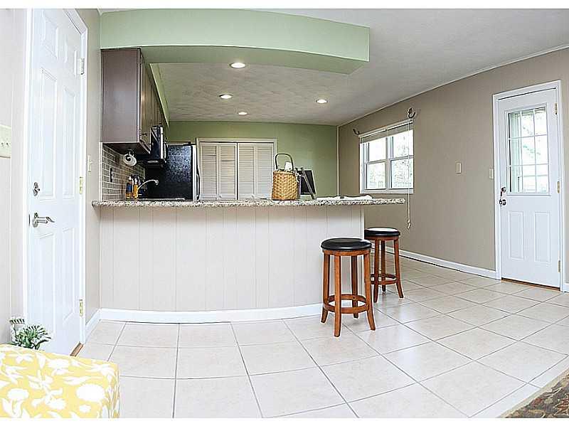 112 Harmony Road Carmel, IN 46032 - Photo 8 of 24 Gallery Image 8