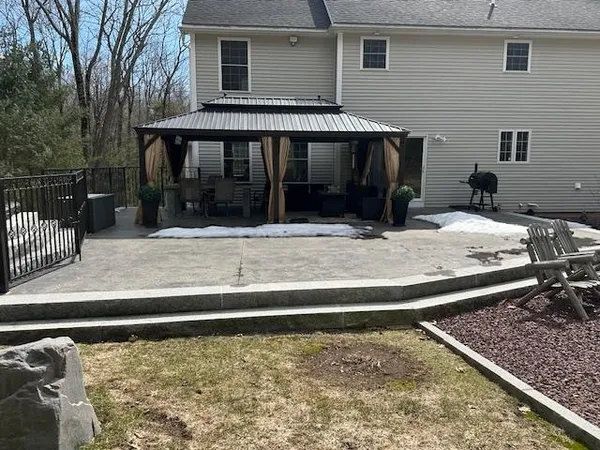 $1,150,000 | 43 Lampton Drive, Derry, NH 03038