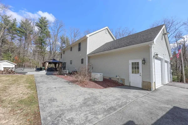 $1,150,000 | 43 Lampton Drive, Derry, NH 03038