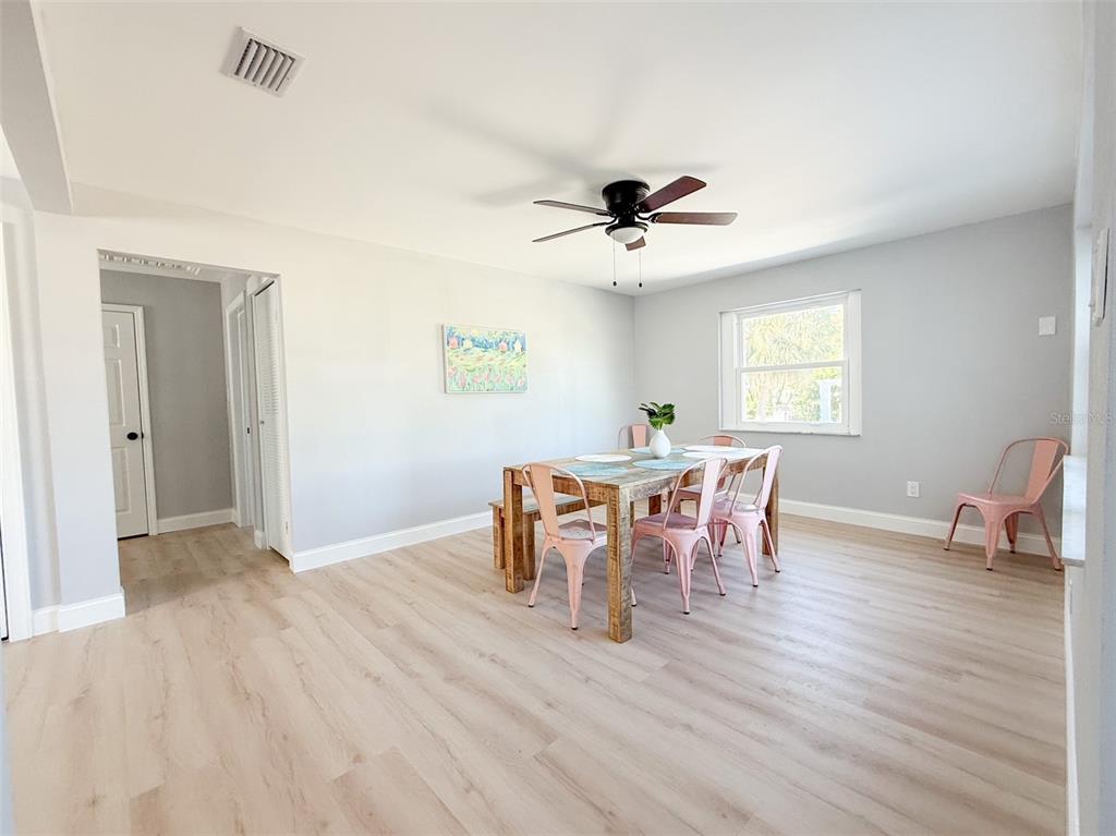13290 3rd Street East Madeira Beach, FL 33708 - Photo 12 of 28
