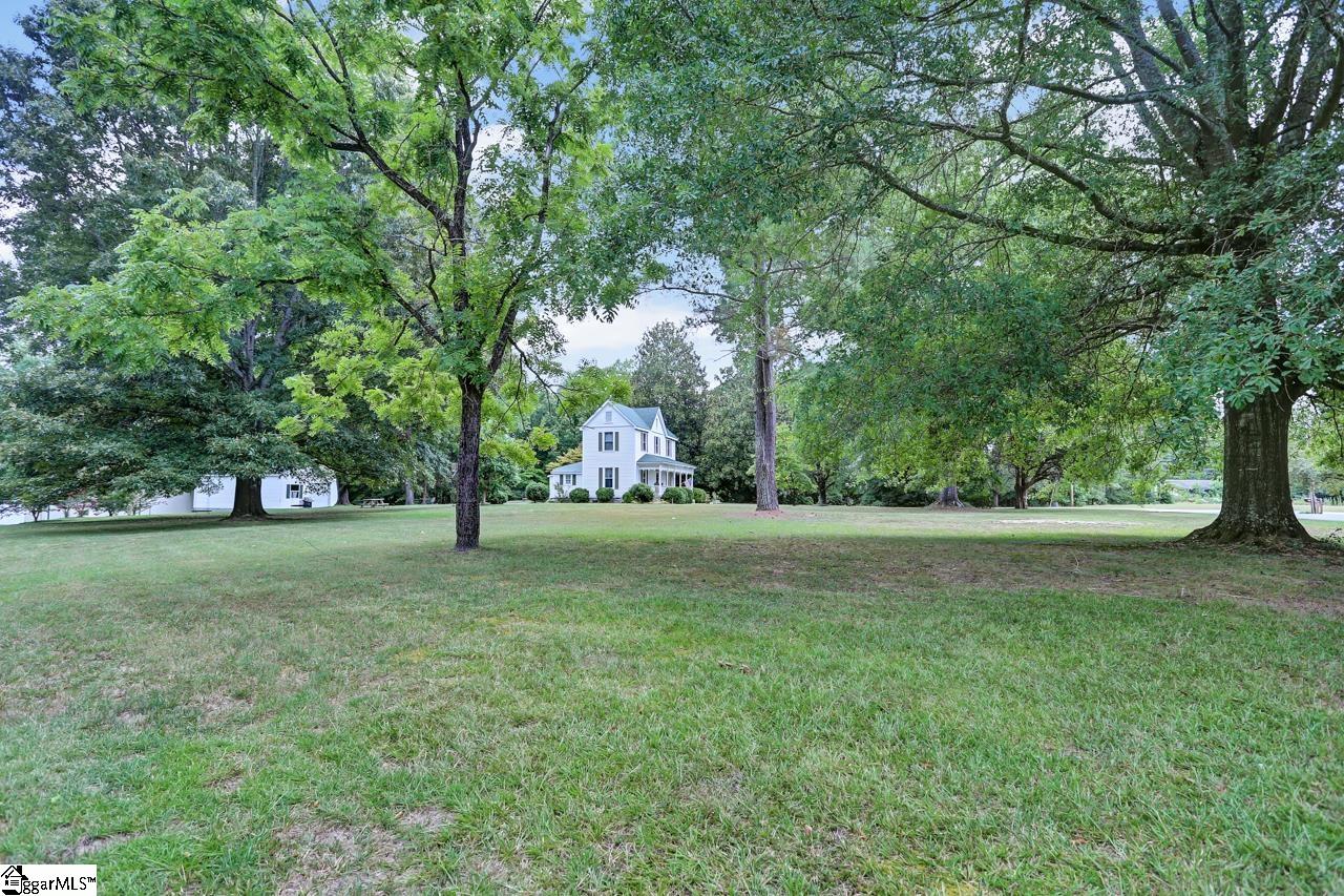 1525 Lenhardt Road Easley, SC 29640 - Photo 3 of 35