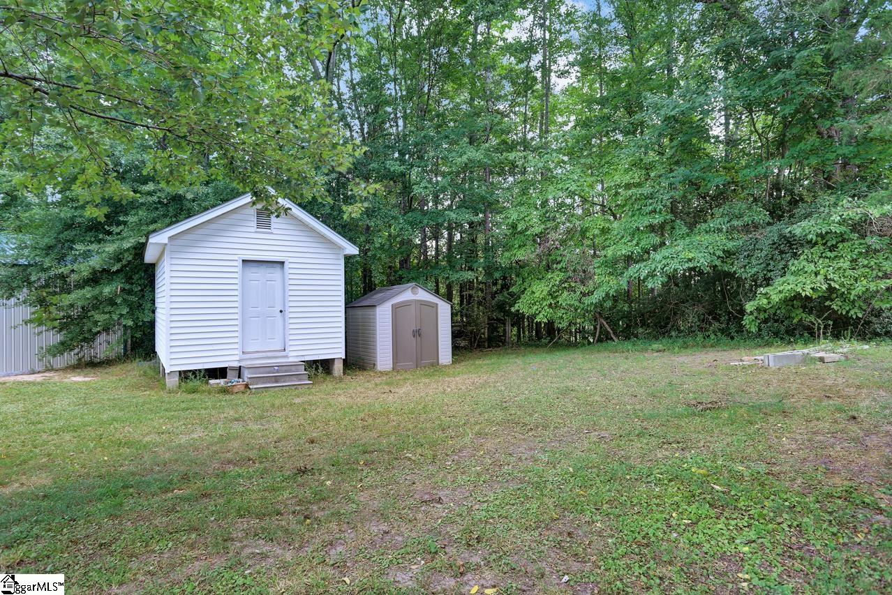 1525 Lenhardt Road Easley, SC 29640 - Photo 8 of 35