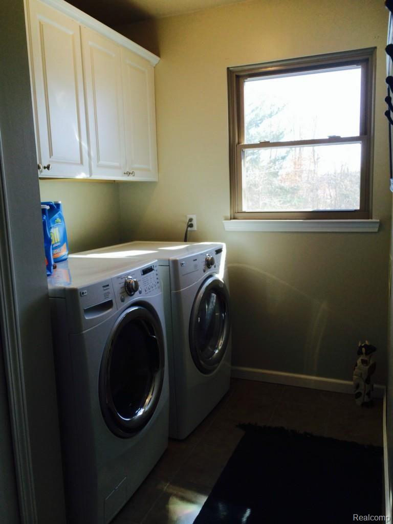 1380 Kile Road Metamora, MI 48455 - Photo 9 of 15 Laundry rm.jpg