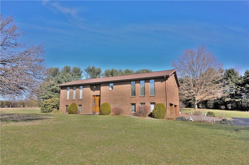 123 North Benbrook Road Butler, PA 16001 - Photo 1 of 25 Great curb appeal presence!