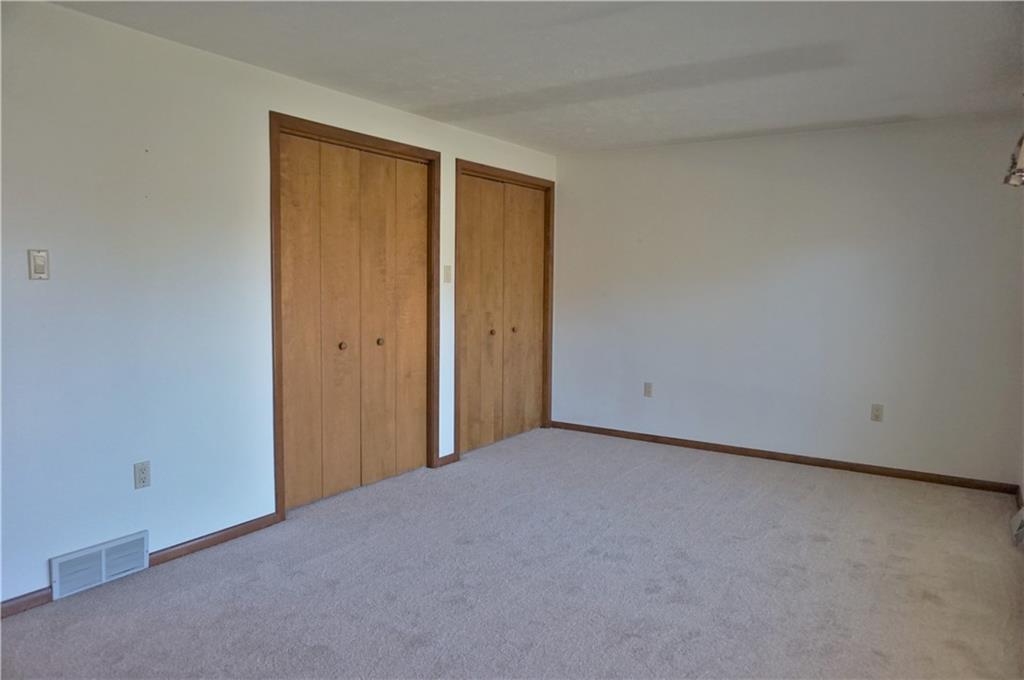 123 North Benbrook Road Butler, PA 16001 - Photo 16 of 25 Master suite with his/her closets!