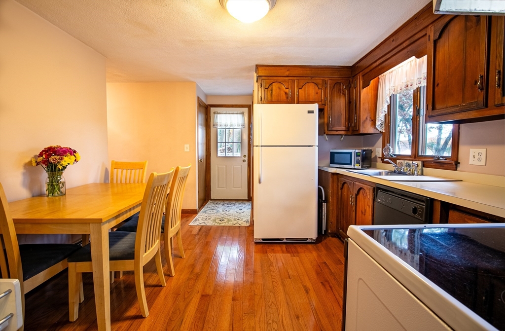 12 Dascomb Road Andover, MA 01810 - Photo 17 of 28 Gallery Image 17
