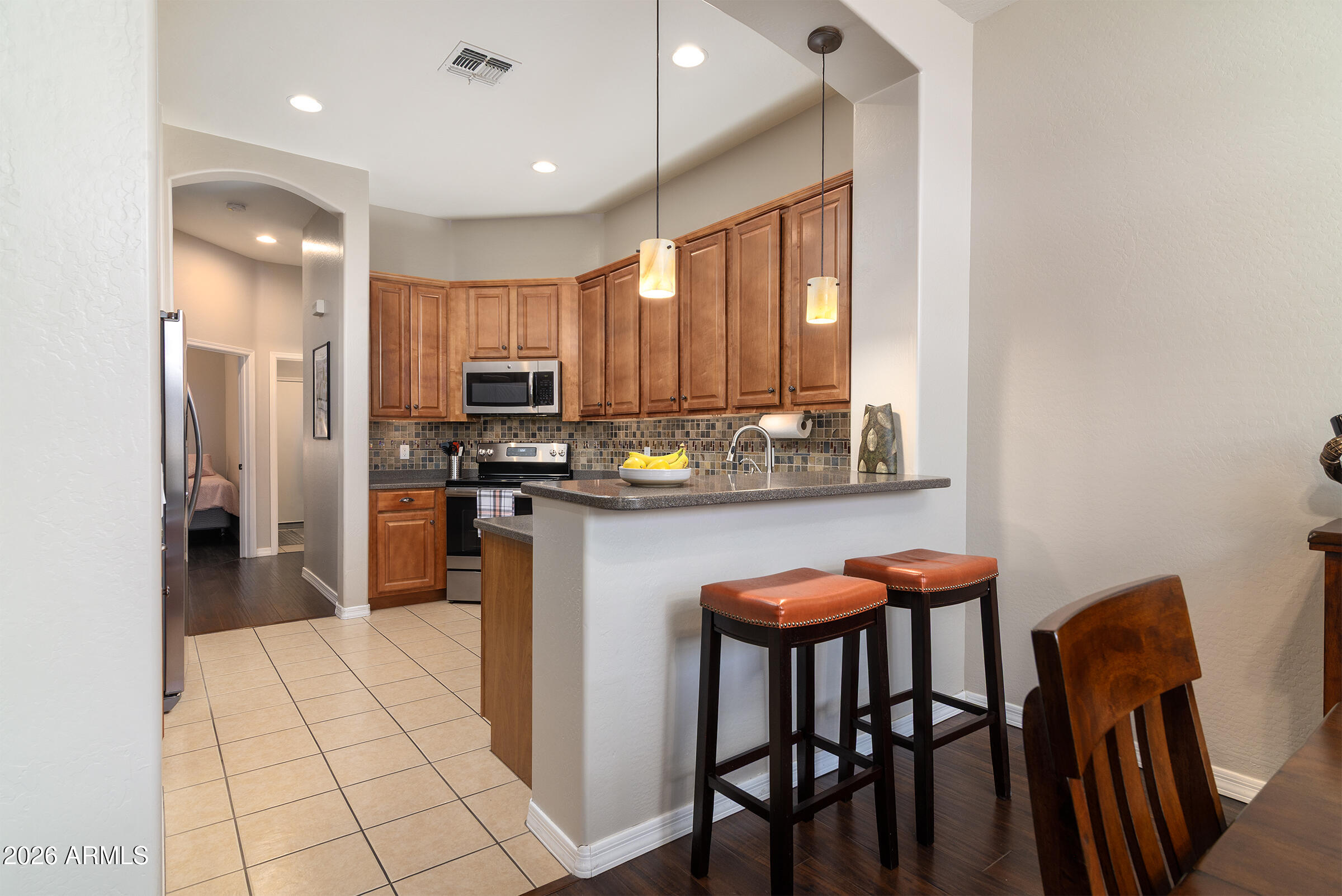 10204 East Dinosaur Ridge Road Gold Canyon, AZ 85118 - Photo 34 of 56 Eat at kitchen counter