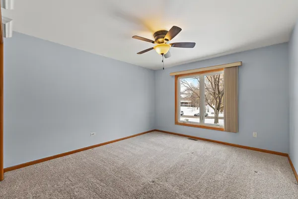 $565,000 | 4305 Fairfax Drive, Crystal Lake, IL 60014