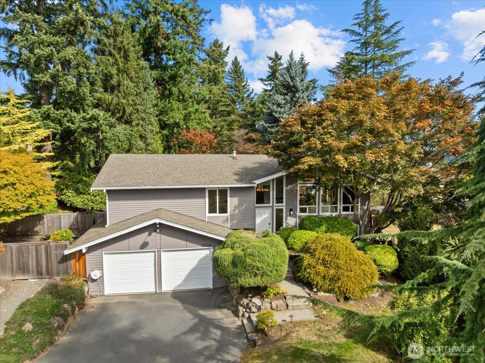 10728 Northeast 196th Street Bothell, WA 98011 - Photo 2 of 39 Gallery Image 2