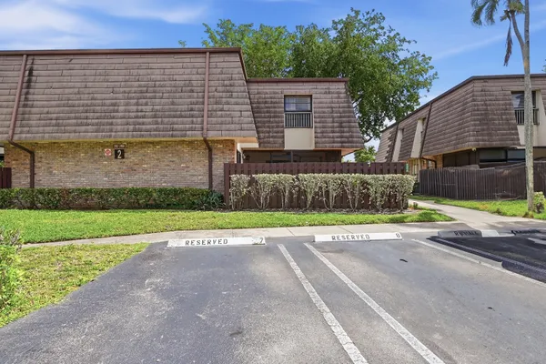 $3,000 | 2498 Northwest 99th Avenue, Coral Springs, FL 33065