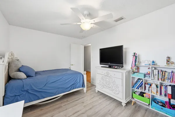 $3,000 | 2498 Northwest 99th Avenue, Coral Springs, FL 33065
