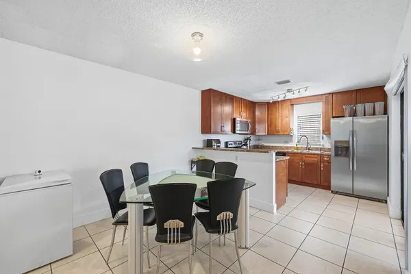 $3,000 | 2498 Northwest 99th Avenue, Coral Springs, FL 33065