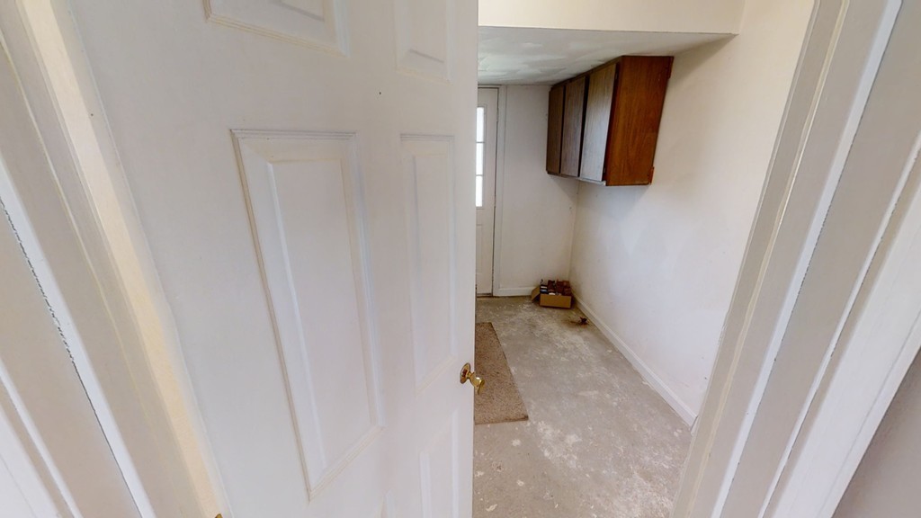 61 Heritage Drive, Unit 61 Tewksbury, MA 01876 - Photo 25 of 35 a view of walk in closet