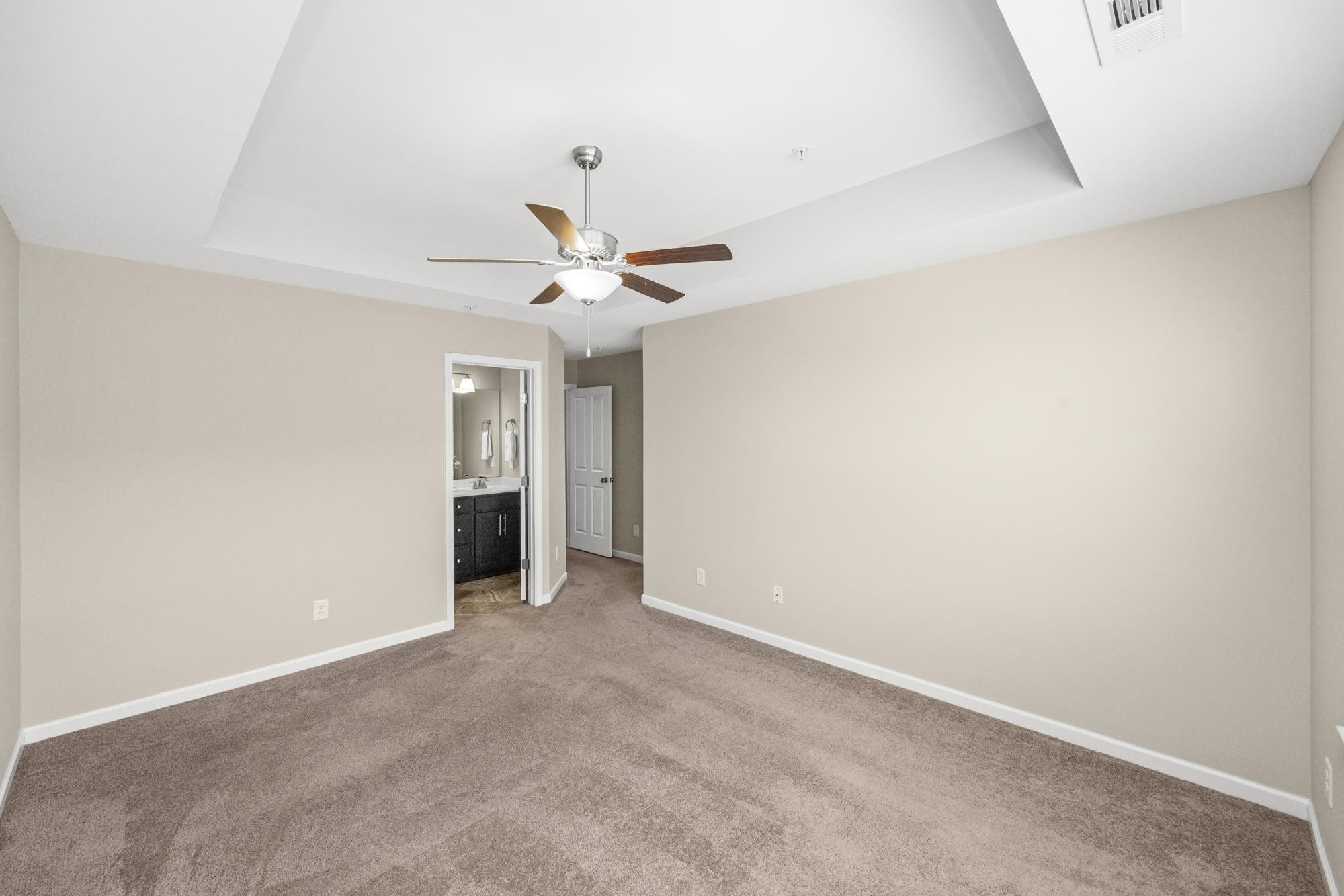 112 Bergen Drive Spring Hill, TN 37174 - Photo 24 of 37 an empty room with a ceiling fan and window
