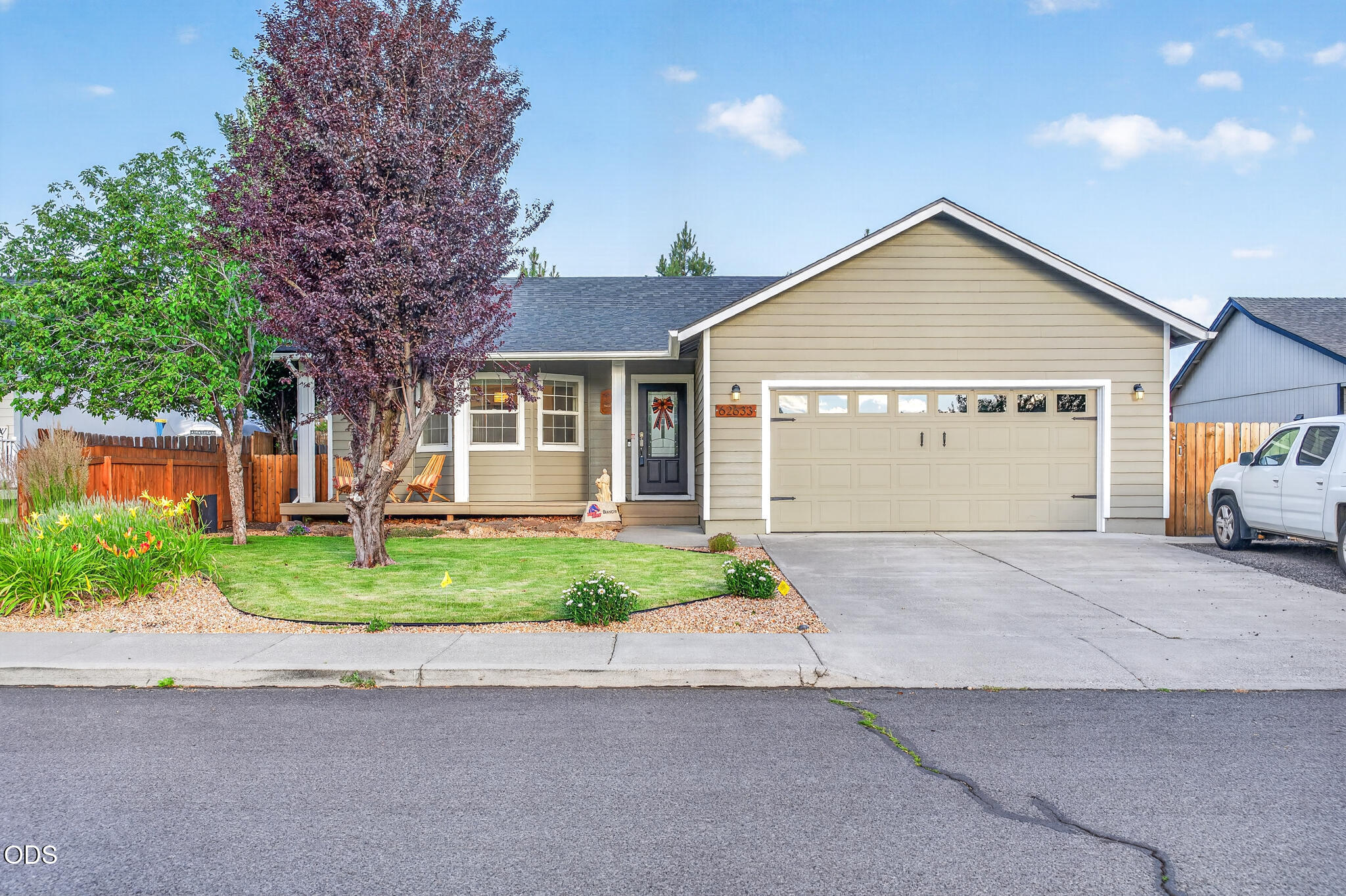 62633 Hawkview Road Bend, OR 97701 - Photo 2 of 39
