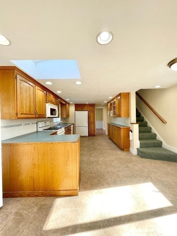 41 Columbia Road Danvers, MA 01923 - Photo 8 of 33 Gallery Image 8