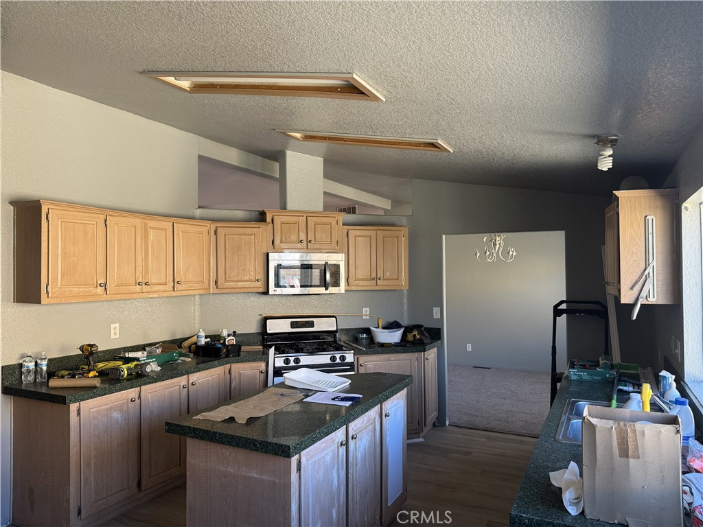 11647 Cameron Canyon Road Tehachapi, CA 93501 - Photo 16 of 37 Gallery Image 16