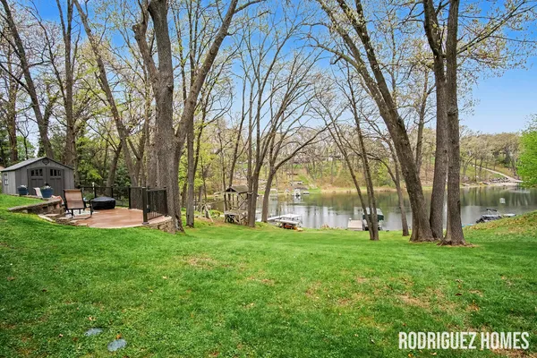 $899,900 | 2658 Holtman Drive Northeast, Grand Rapids, MI 49525