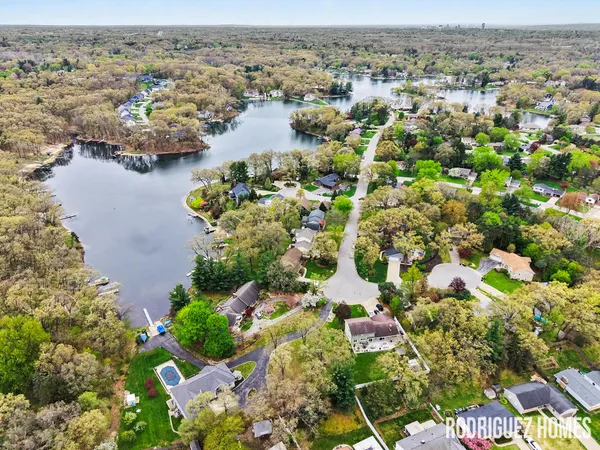 $899,900 | 2658 Holtman Drive Northeast, Grand Rapids, MI 49525
