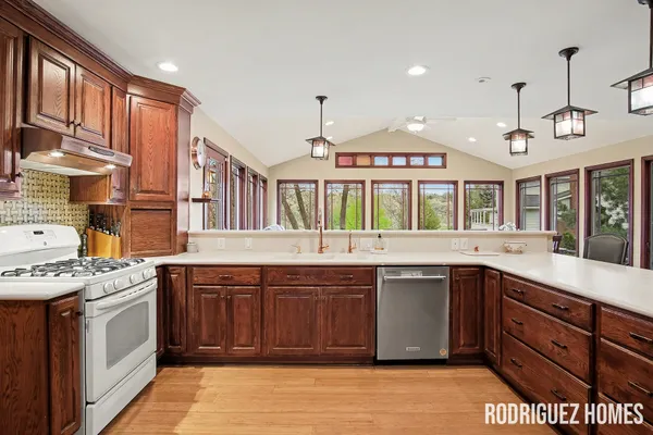 $899,900 | 2658 Holtman Drive Northeast, Grand Rapids, MI 49525