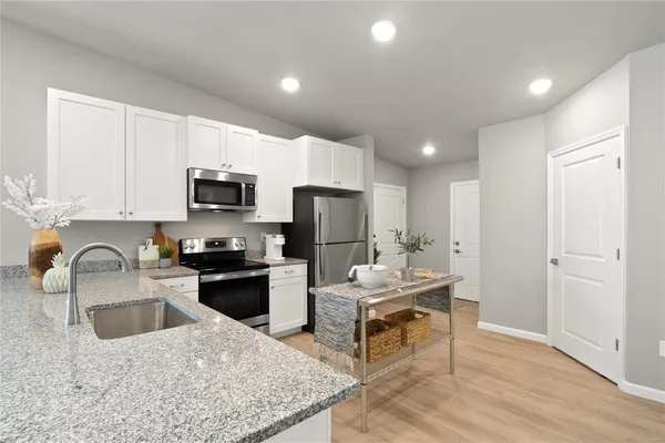$2,150 | 218 Yachtsman Drive, O'Fallon, MO 63366