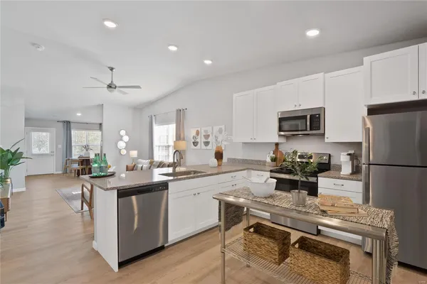$2,150 | 218 Yachtsman Drive, O'Fallon, MO 63366