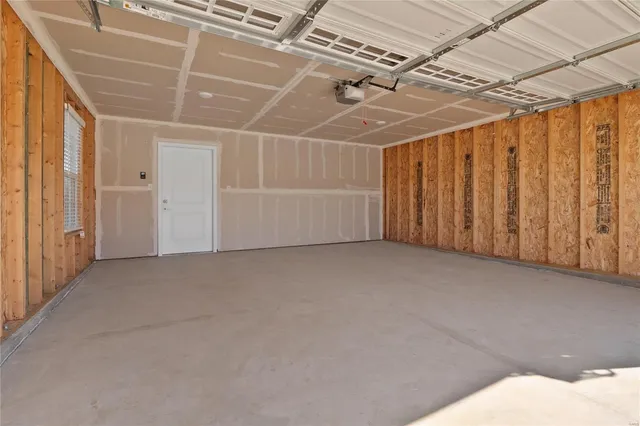 $2,150 | 218 Yachtsman Drive, O'Fallon, MO 63366