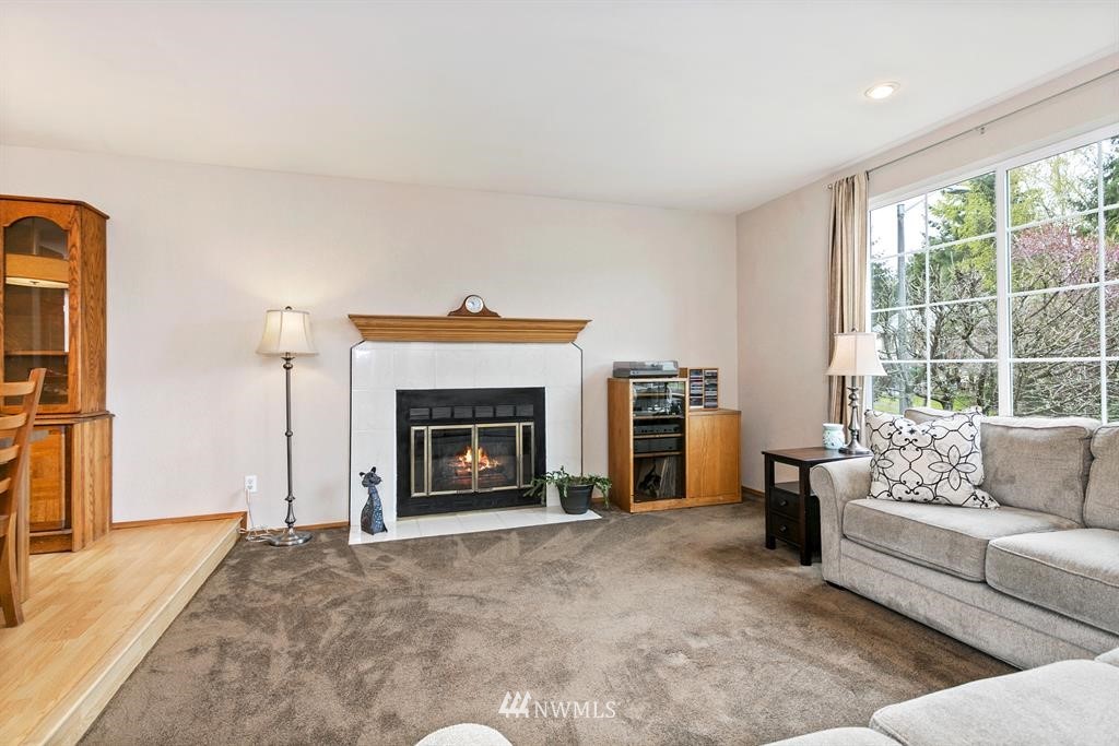1820 Monterey Avenue Northeast Renton, WA 98056 - Photo 2 of 18 Gallery Image 2