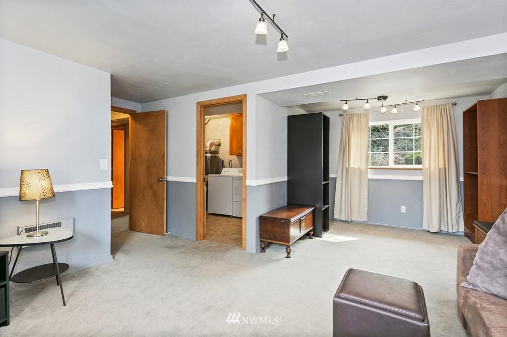 1820 Monterey Avenue Northeast Renton, WA 98056 - Photo 13 of 18 Gallery Image 13