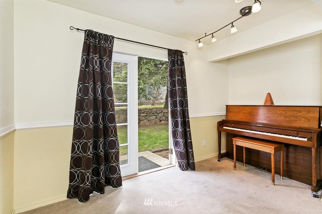 1820 Monterey Avenue Northeast Renton, WA 98056 - Photo 15 of 18 Gallery Image 15