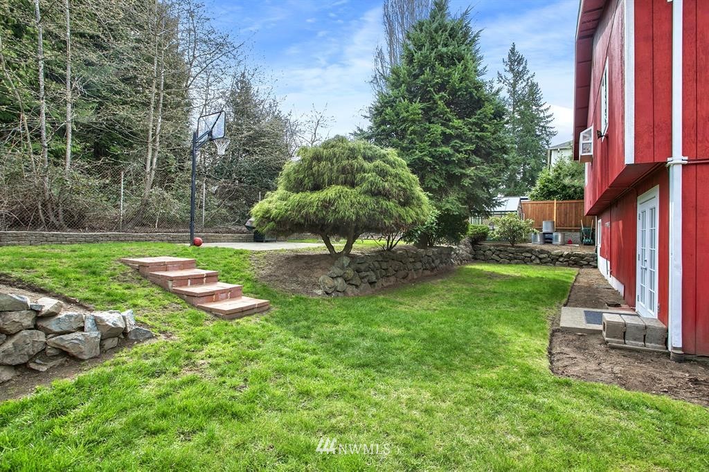 1820 Monterey Avenue Northeast Renton, WA 98056 - Photo 17 of 18 Gallery Image 17