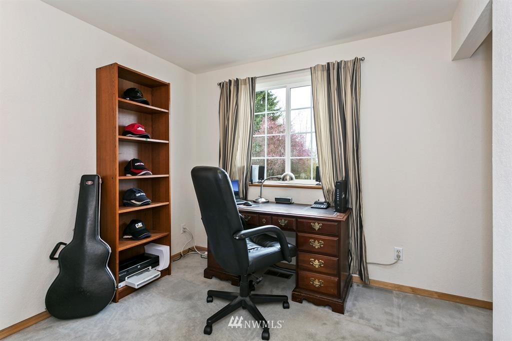 1820 Monterey Avenue Northeast Renton, WA 98056 - Photo 9 of 18 Gallery Image 9