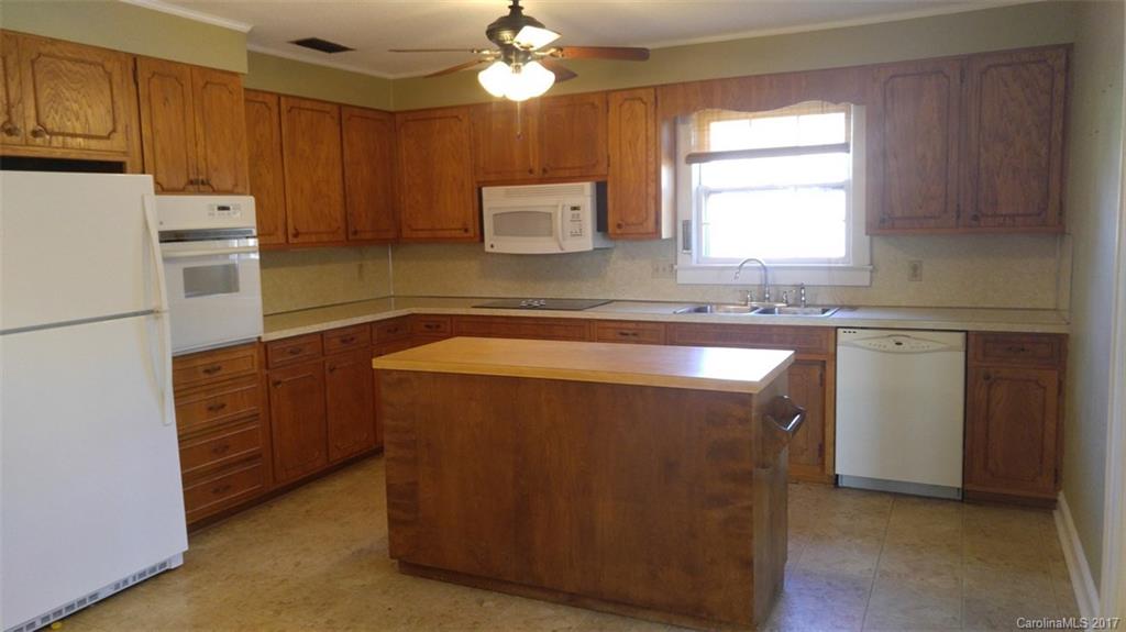 436 Wildlife Access Road Hickory, NC 28601 - Photo 15 of 24 Gallery Image 15