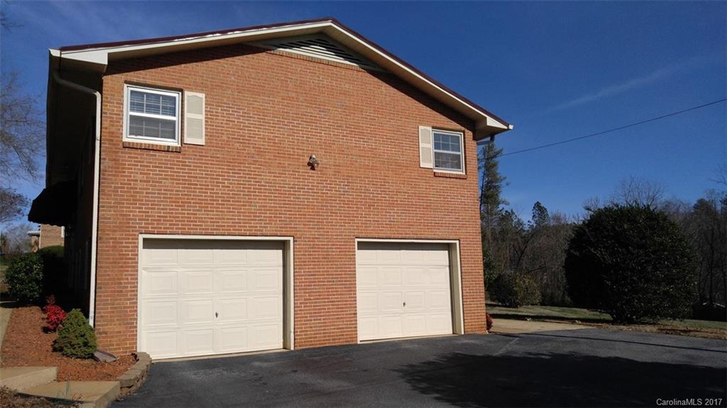 436 Wildlife Access Road Hickory, NC 28601 - Photo 3 of 24 Gallery Image 3