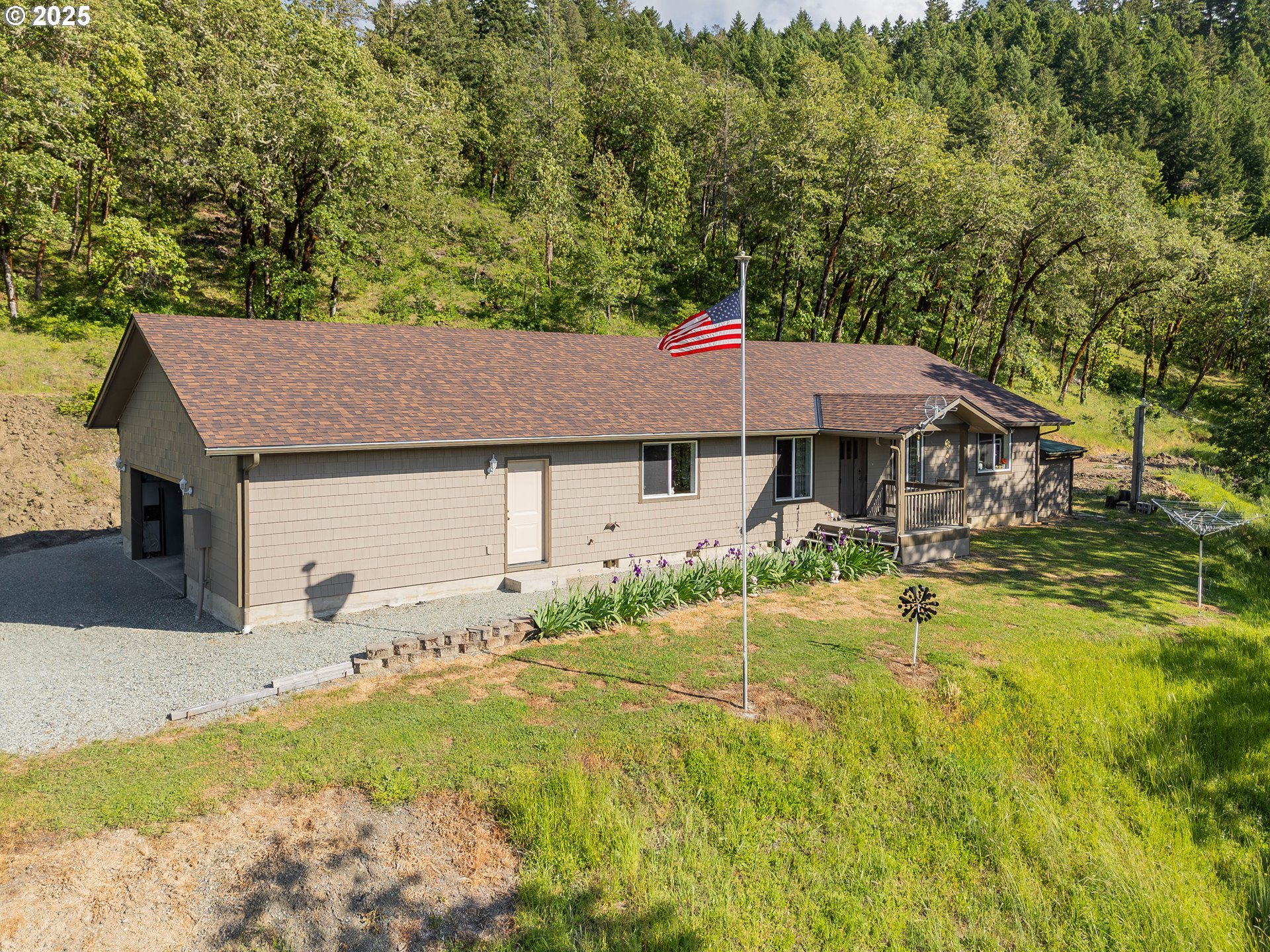 460 Huckleberry Mountain Lane Riddle, OR 97469 - Photo 33 of 34