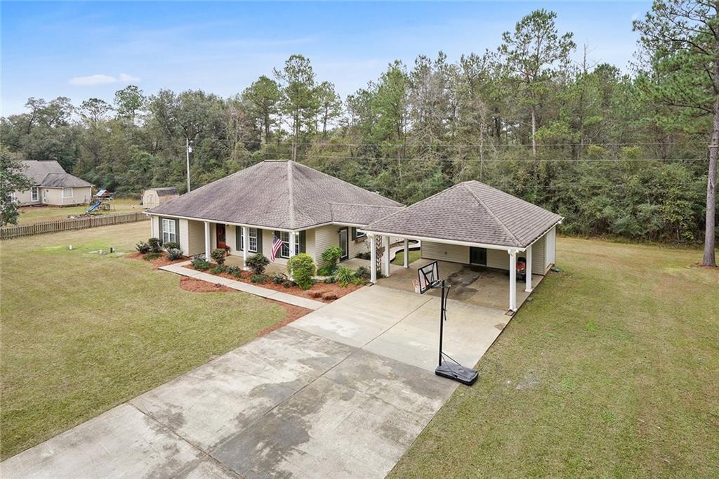 18574 Coin Road Covington, LA 70435 - Photo 3 of 19 Gallery Image 3