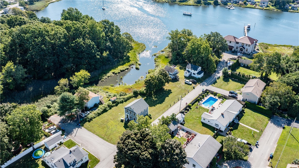 64 Carder Road Warwick, RI 02889 - Photo 5 of 14 Gallery Image 5