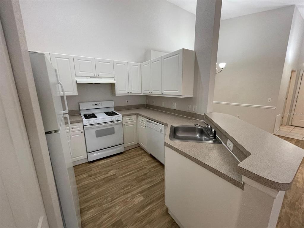 3313 South Kirkman Road, Unit 220 Orlando, FL 32811 - Photo 9 of 50