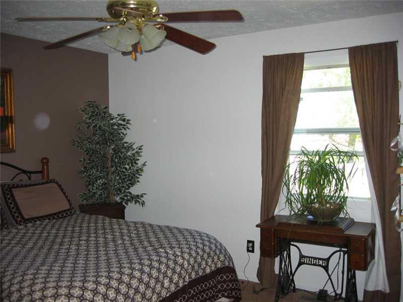 1154 Pilgrim Road Greenwood, IN 46142 - Photo 13 of 15 Gallery Image 13
